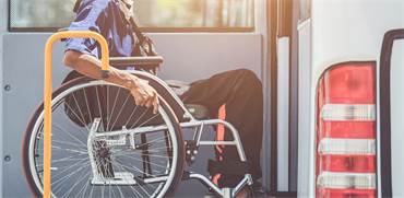 אוטובוס מונגש / צילום: shutterstock אוטובוס מונגש / צילום: shutterstock